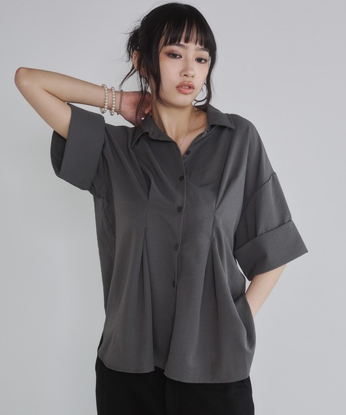 ENVYM(アンビー)の「ウエストタックハーフスリーブブラウス(シャツ/ブラウス・レディース・ブルー/イエロー/アイボリー/チャコールグレー・FREE)」の9枚目の写真