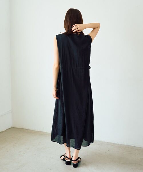 YECCA VECCA(イェッカヴェッカ)の「ドライタッチシアードロストワンピース(ワンピース・レディース・グリーン系その他3/ブラック/ブラウン・FREE)」の16枚目の写真