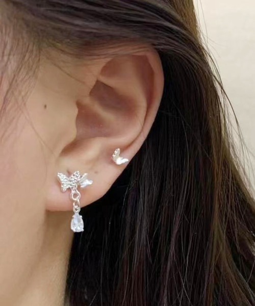 MASHIRO(マシロ)の「【MASHIRO】バタフライ&アクリルストーンドロップデザインピアス6点セット(MA/EK616)(ピアス(両耳用)・レディース・シルバー・FREE)」の3枚目の写真