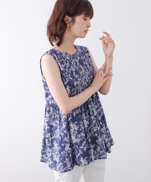Bou Jeloud（ブージュルード）の「フラワーピンタックブラウス（シャツ/ブラウス・レディース・ブラック/ネイビー・38）」の11枚目の写真