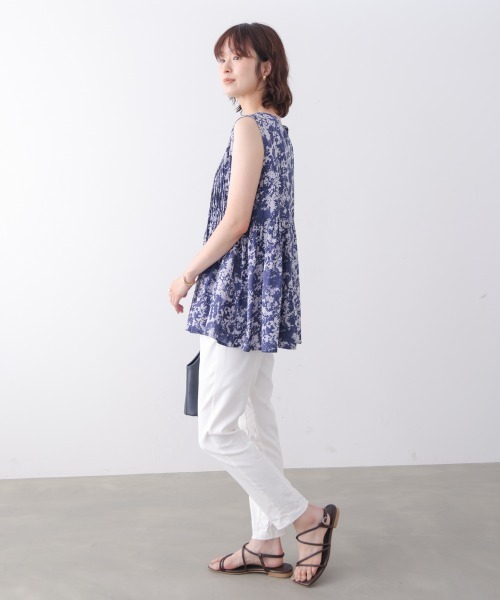 Bou Jeloud（ブージュルード）の「フラワーピンタックブラウス（シャツ/ブラウス・レディース・ブラック/ネイビー・38）」の10枚目の写真