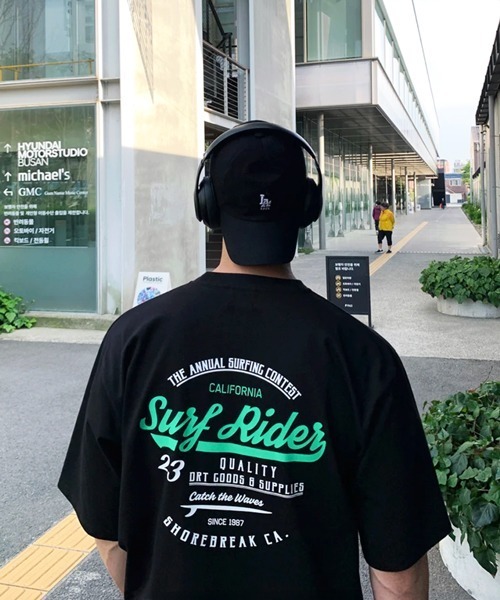 NOWLE（ノウル）の「【NOWLE】ビッグシルエット カリフォルニア バックプリントTシャツ / カレッジライク サーフロゴ 半袖T（Tシャツ/カットソー・メンズ・ブラック/ホワイト・MEDIUM/LARGE/X-LARGE）」の22枚目の写真