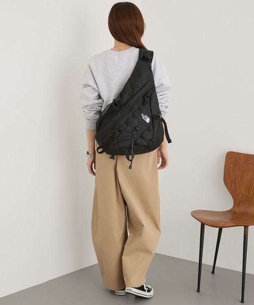 THE NORTH FACE(ザノースフェイス)の「【THE NORTH FACE】ELECTRON SLING BAG NN2PS03(ボディバッグ/ウエストポーチ・メンズ・ダークグレー/ブラック・FREE)」の12枚目の写真