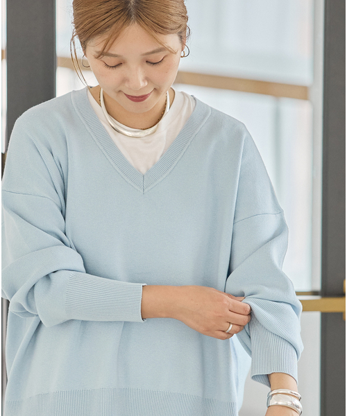 JOURNAL STANDARD(ジャーナルスタンダード)の「《WEB限定追加》ウォッシャブルTEXBRID Vプルオーバー(ニット/セーター・レディース・チャコールグレー/ブラウン/ブラック/サックスブルー・FREE)」の4枚目の写真