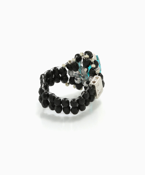 JOURNAL STANDARD(ジャーナルスタンダード)の「TIE A KNOT / タイ ア ノット EX CRYSTAL BEADS RING with SILVER(リング・メンズ・ブラック・SMALL/LARGE)」の2枚目の写真