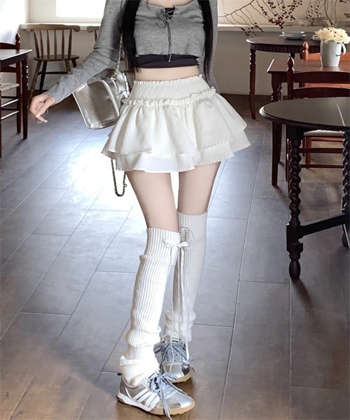 FREE STYLISTS(フリー スタイリスト)の「ウエストゴムシャーリング フリルミニティアードスカート(スカート・レディース・ブラック/ホワイト・M/XS/L/S)」の6枚目の写真