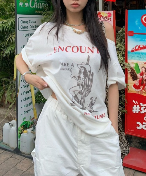 HALEY PESCA(ヘーリーペスカ)の「HALEY PESCA/カウガールプリントワンショルダーオーバーTシャツ(Tシャツ/カットソー・レディース・ホワイト・MEDIUM/SMALL)」の14枚目の写真