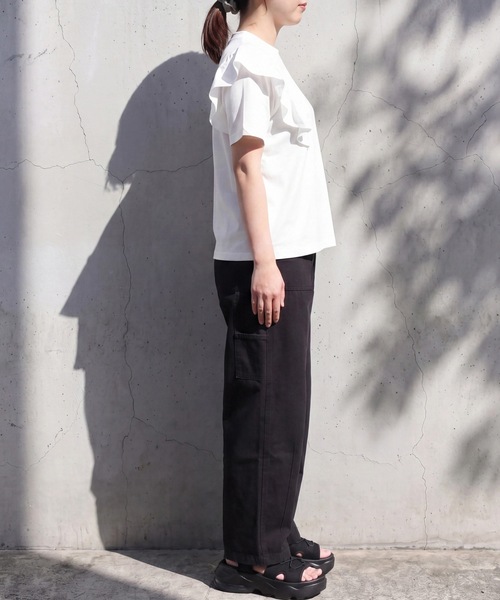 SELECT LEVERY（セレクトリベリー）の「ショルダーフリルTシャツ（Tシャツ/カットソー・レディース・ブラック/オフホワイト・FREE）」の7枚目の写真