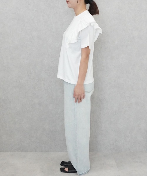SELECT LEVERY（セレクトリベリー）の「ショルダーフリルTシャツ（Tシャツ/カットソー・レディース・ブラック/オフホワイト・FREE）」の17枚目の写真