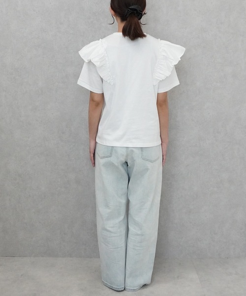 SELECT LEVERY（セレクトリベリー）の「ショルダーフリルTシャツ（Tシャツ/カットソー・レディース・ブラック/オフホワイト・FREE）」の18枚目の写真