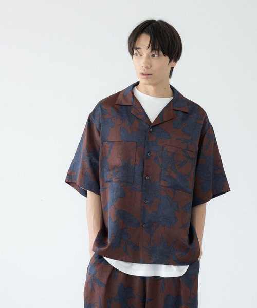 LOWRYS FARM(ローリーズファーム)の「【LFM(U)】サテンオープンカラーシャツSS 1042420(Tシャツ/カットソー・メンズ・ブラック/ブラウン/ブラウン系その他・MEDIUM/LARGE)」の1枚目の写真