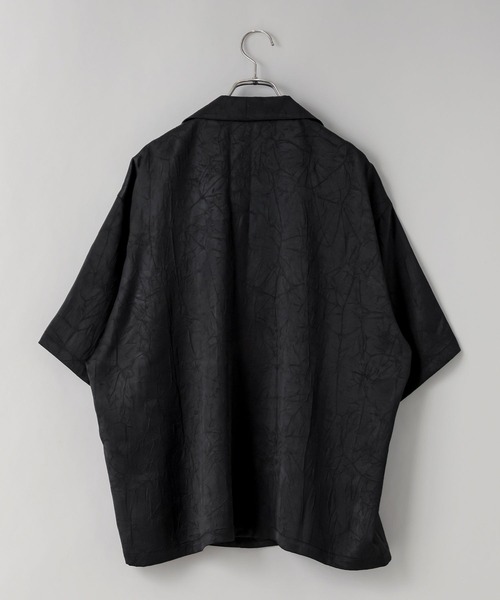 LOWRYS FARM(ローリーズファーム)の「【LFM(U)】サテンオープンカラーシャツSS 1042420(Tシャツ/カットソー・メンズ・ブラック/ブラウン/ブラウン系その他・MEDIUM/LARGE)」の4枚目の写真