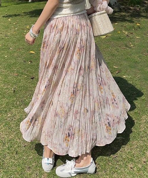 AMAJI(アマジ)の「エンブロイダリー ギャザー 総柄フラワー フレアスカート(スカート・レディース・ライトピンク・SMALL/MEDIUM/LARGE/X-LARGE)」の2枚目の写真