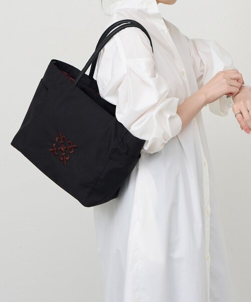 russet（ラシット）の「【モノグラム刺繍】コーデュラナイロントートバッグ（トートバッグ・レディース・グレー/ブラック/ダークブラウン/グレー系その他・FREE）」の19枚目の写真