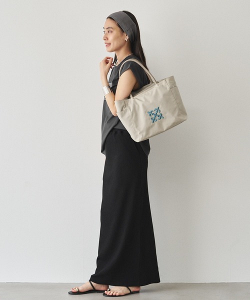 russet（ラシット）の「【モノグラム刺繍】コーデュラナイロントートバッグ（トートバッグ・レディース・グレー/ブラック/ダークブラウン/グレー系その他・FREE）」の10枚目の写真