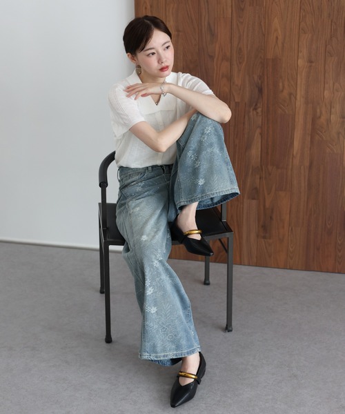 J by blue(ジェイバイブルー)の「フラワージャガードデニム(デニムパンツ・レディース・ブルー・LARGE/MEDIUM)」の3枚目の写真