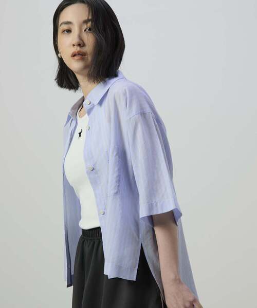 CONVERSE TOKYO(コンバーストウキョウ)の「SHEER STRIPE OVER SHIRT(シャツ/ブラウス・レディース・チャコールグレー/ブルー/ホワイト・FREE)」の3枚目の写真
