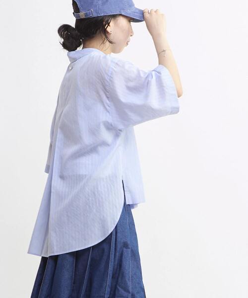 CONVERSE TOKYO(コンバーストウキョウ)の「SHEER STRIPE OVER SHIRT(シャツ/ブラウス・レディース・チャコールグレー/ブルー/ホワイト・FREE)」の13枚目の写真