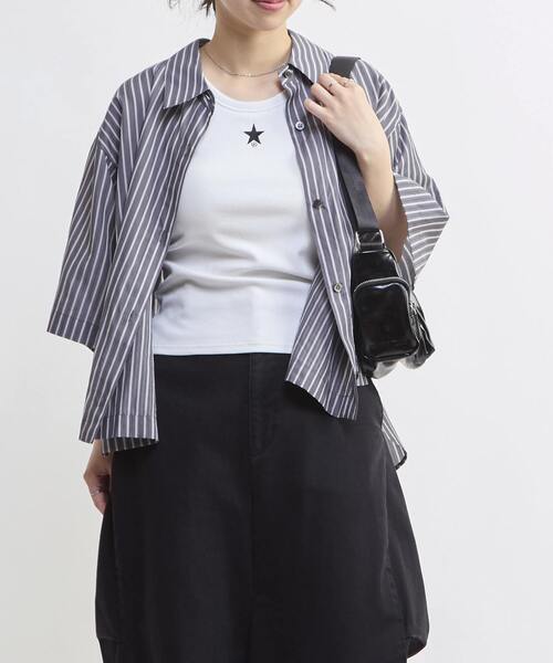 CONVERSE TOKYO(コンバーストウキョウ)の「SHEER STRIPE OVER SHIRT(シャツ/ブラウス・レディース・チャコールグレー/ブルー/ホワイト・FREE)」の21枚目の写真