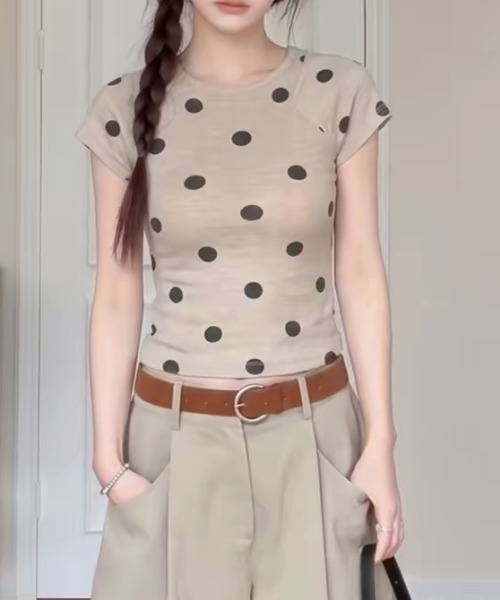 Vipoa（ヴィポア）の「Oatmeal polka dot slim tee（Tシャツ/カットソー・レディース・オートミール・FREE）」の7枚目の写真