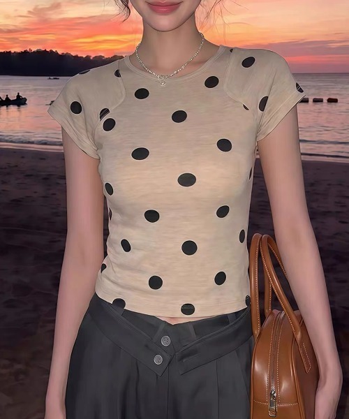 Vipoa（ヴィポア）の「Oatmeal polka dot slim tee（Tシャツ/カットソー・レディース・オートミール・FREE）」の9枚目の写真