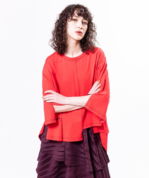 OSMOSIS(オズモーシス)の「配色ステッチバックロングフレアーTシャツ(Tシャツ/カットソー・レディース・ホワイト/ブラック/レッド・ONE SIZE)」の15枚目の写真