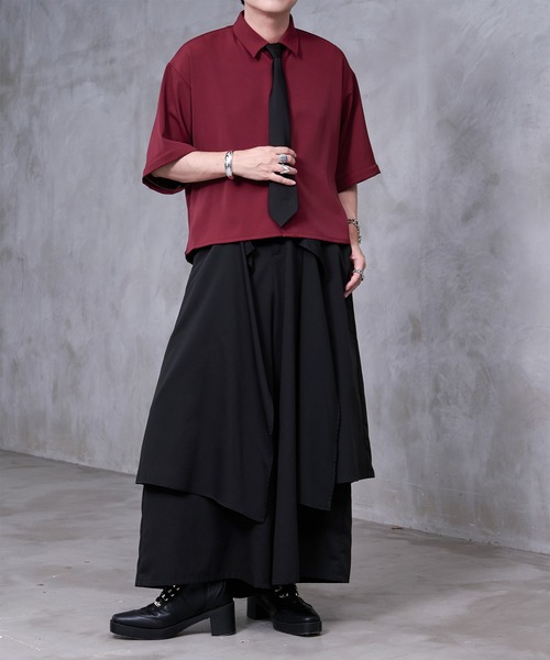 Ellno Loset(エルノロゼット)の「【Ryoooコラボ】スイッチスリーブネクタイ付きショートシャツ(シャツ/ブラウス・メンズ・オフホワイト/ボルドー・SMALL/MEDIUM/LARGE)」の3枚目の写真