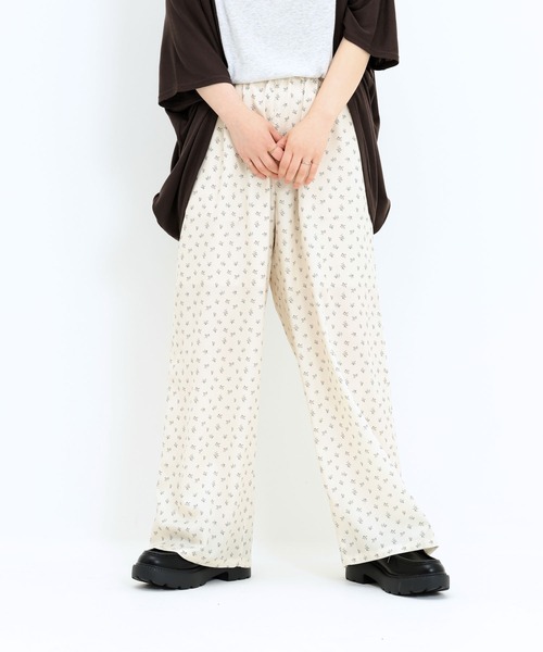 HEART MARKET(ハートマーケット)の「花柄リラックスイージーパンツ(その他パンツ・レディース・ブラック系/ブラック/ナチュラル/ブラウン系・FREE)」の7枚目の写真