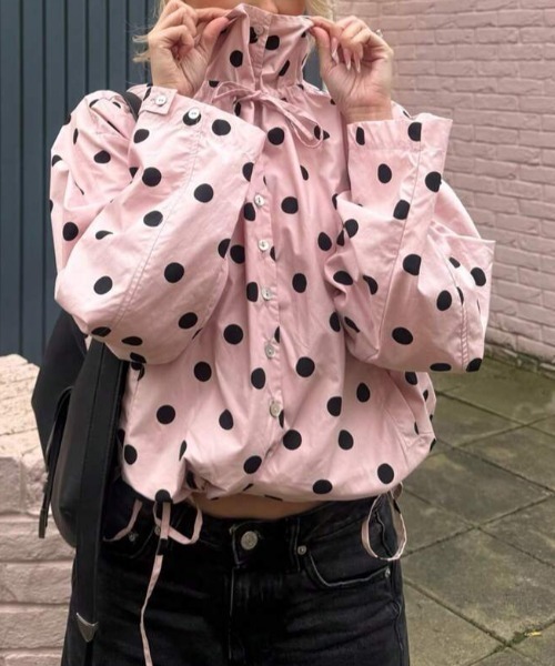 Vipoa(ヴィポア)の「Dot string ribbon Jacket(ナイロンジャケット・レディース・ホワイト/イエロー/ブルー/ピンク/ブラック・FREE)」の6枚目の写真