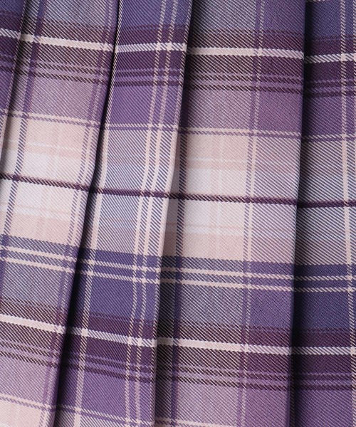 SHOO・LA・RUE(シューラルー)の「【110-140cm】チェックプリーツスカート(スカート・キッズ・ブラック系/パープル系1・14/13/12/11)」の4枚目の写真