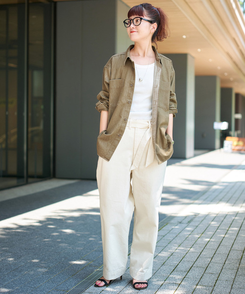 Spick & Span(スピックアンドスパン)の「《追加》ライトオンスデニムシャツ(シャツ/ブラウス・レディース・ベージュ/サックスブルー/ブルー系その他・FREE)」の4枚目の写真