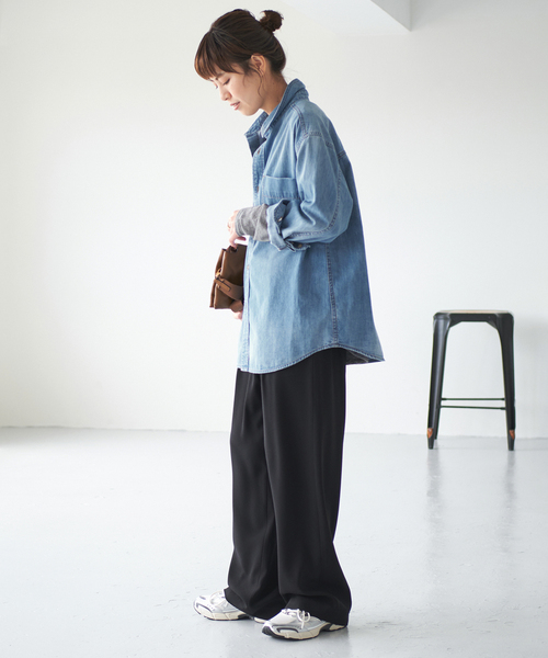 Spick & Span(スピックアンドスパン)の「《追加》ライトオンスデニムシャツ(シャツ/ブラウス・レディース・ベージュ/サックスブルー/ブルー系その他・FREE)」の9枚目の写真