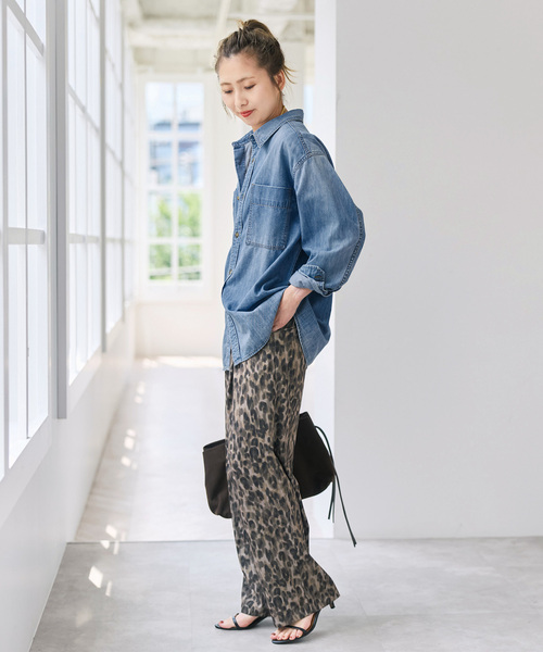Spick & Span(スピックアンドスパン)の「《追加》ライトオンスデニムシャツ(シャツ/ブラウス・レディース・ベージュ/サックスブルー/ブルー系その他・FREE)」の21枚目の写真