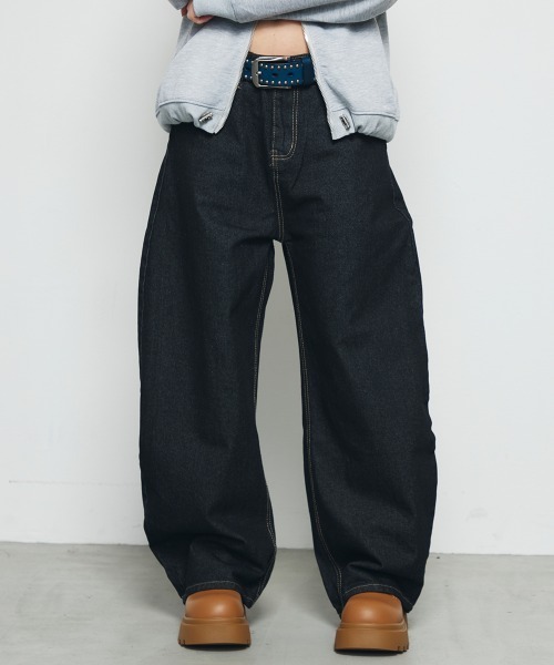 DAZE(デイズ)の「切り替えポケット ワイド デニムパンツ(デニムパンツ・メンズ・ダークブルー・SMALL/MEDIUM/LARGE/X-LARGE)」の5枚目の写真
