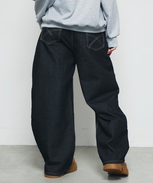 DAZE(デイズ)の「切り替えポケット ワイド デニムパンツ(デニムパンツ・メンズ・ダークブルー・SMALL/MEDIUM/LARGE/X-LARGE)」の13枚目の写真