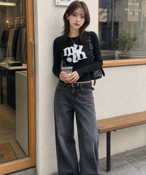 muahmuah（ムーアムーア）の「ヴィンテージアップリケロゴ 長袖Tシャツ [ブラック]（Tシャツ/カットソー・レディース・その他・FREE）」の3枚目の写真