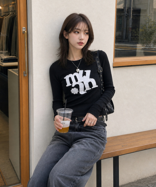 muahmuah（ムーアムーア）の「ヴィンテージアップリケロゴ 長袖Tシャツ [ブラック]（Tシャツ/カットソー・レディース・その他・FREE）」の5枚目の写真