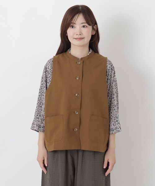 one'sterrace(ワンズテラス)の「麻綿 スタンドカラー 裾カーブ入りベスト(ベスト・レディース・カーキ系5/ダークブラウン系8・02)」の3枚目の写真
