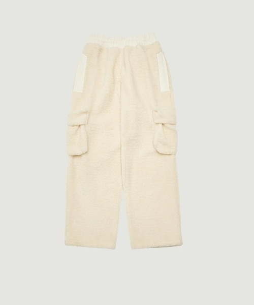 GRVRGROVE(グローブ)の「VIOLA CARGO FLEECE PANTS(その他パンツ・レディース・クリーム/ブラック・SMALL/MEDIUM)」の1枚目の写真