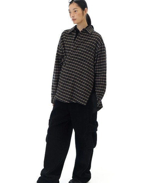 GRVRGROVE(グローブ)の「VIOLA CARGO FLEECE PANTS(その他パンツ・レディース・クリーム/ブラック・SMALL/MEDIUM)」の5枚目の写真