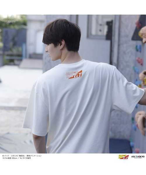 AIR TWOKYO（エアトゥーキョー）の「TVアニメ『DRAGON BALL GT』シーンイラストTシャツ 1（孫悟空）（Tシャツ/カットソー・メンズ・ネイビー系/ホワイト系その他・X-LARGE/LARGE/MEDIUM/SMALL/XX-LARGE）」の4枚目の写真