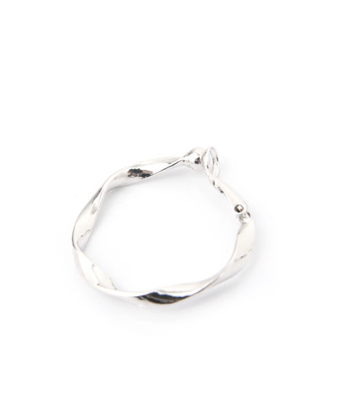 colleca la（コレカラ）の「ねじりフープイヤリング（イヤリング・レディース・シルバー/ゴールド・ﾌﾘ-）」の4枚目の写真