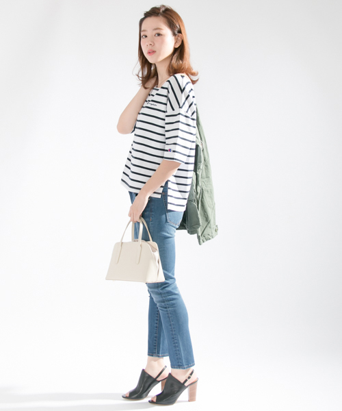 Champion(チャンピオン)の「 UR Champion×URBAN RESEARCH 別注ボーダーカットソー(Tシャツ/カットソー・レディース・ネイビー/ホワイト/ライトグレー・FREE)」の4枚目の写真