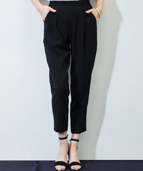 STUDIOUS（ステュディオス）の「ドライタッチアンクルテーパードパンツ（その他パンツ・レディース・ブラック/グレー・0/1）」の13枚目の写真