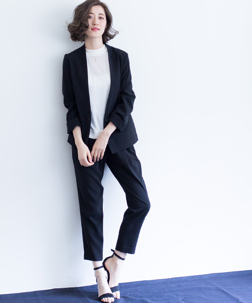 STUDIOUS（ステュディオス）の「ドライタッチアンクルテーパードパンツ（その他パンツ・レディース・ブラック/グレー・0/1）」の20枚目の写真