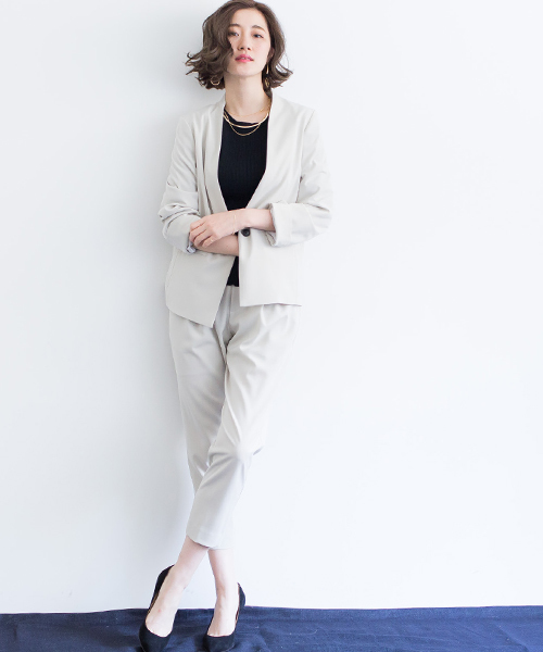 STUDIOUS（ステュディオス）の「ドライタッチアンクルテーパードパンツ（その他パンツ・レディース・ブラック/グレー・0/1）」の21枚目の写真