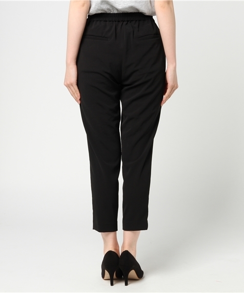 STUDIOUS（ステュディオス）の「ドライタッチアンクルテーパードパンツ（その他パンツ・レディース・ブラック/グレー・0/1）」の8枚目の写真