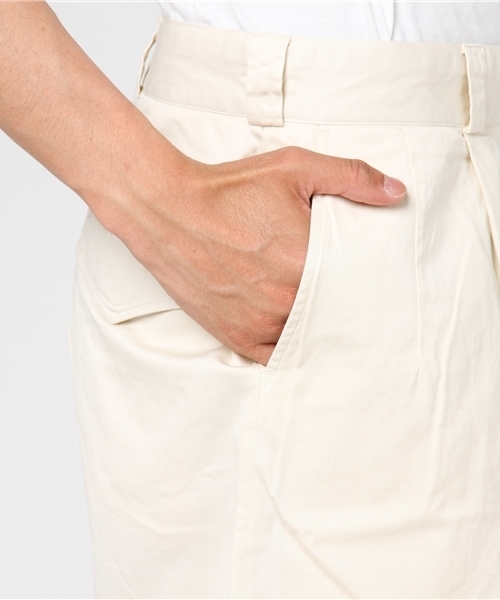 CIAOPANIC（チャオパニック）の「60/2ギャバジンミリタリー2タックワイドショーツ（チノパンツ・メンズ・オフホワイト/ベージュ/ネイビー・LARGE/SMALL/MEDIUM）」の5枚目の写真