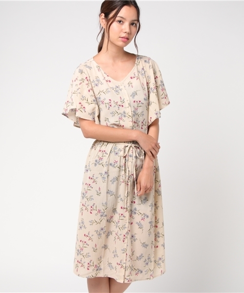 LBC（エルビーシー）の「プリント前開きワンピース                     （ワンピース・レディース・マスタード/ネイビー/ベージュ・LARGE/MEDIUM）」の5枚目の写真