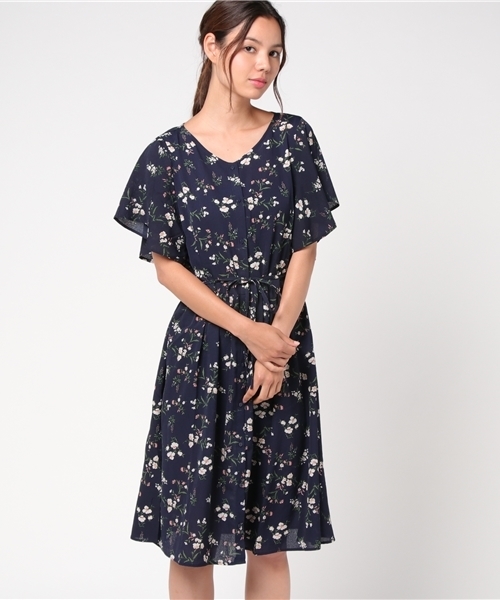 LBC（エルビーシー）の「プリント前開きワンピース                     （ワンピース・レディース・マスタード/ネイビー/ベージュ・LARGE/MEDIUM）」の3枚目の写真